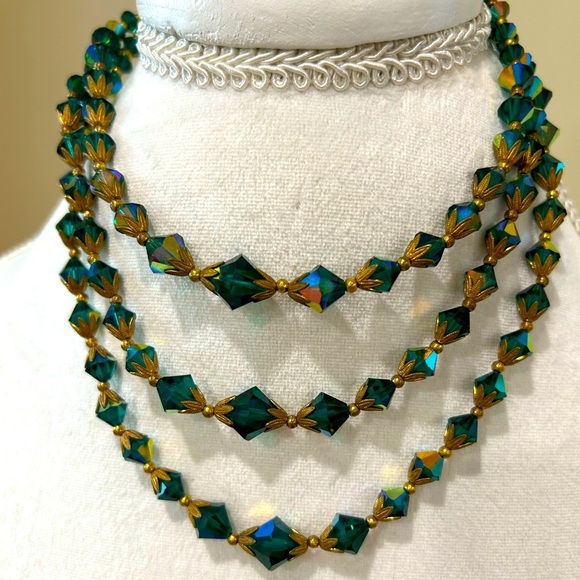 Aurora Borealis Chrystal three strand necklace rainbow shimmer retro whimsygoth - Picture 1 of 6